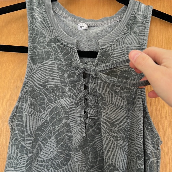 Z supply dress. Worn, but in good shape very comfortable for summer. - Picture 4 of 5